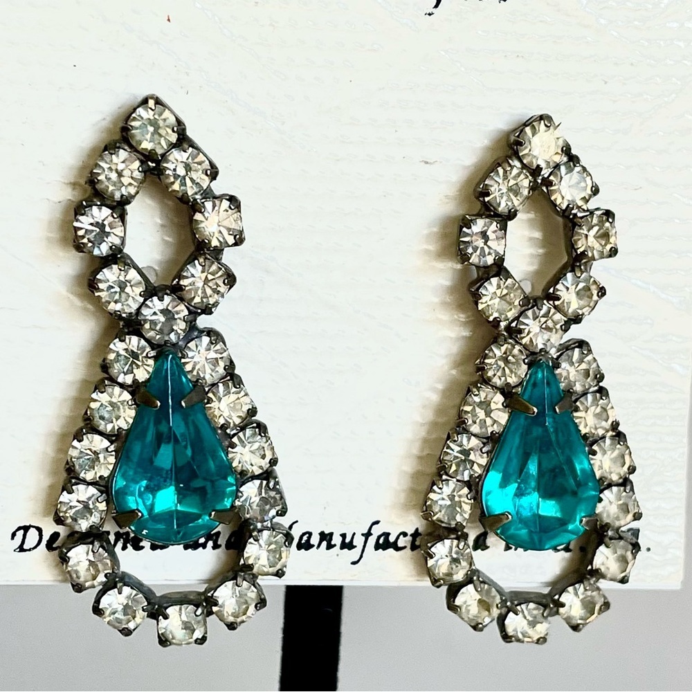 Crystal Accents Vintage Austrian Crystal Teal Rhinestone Drop Earrings Dangle - Picture 2 of 6